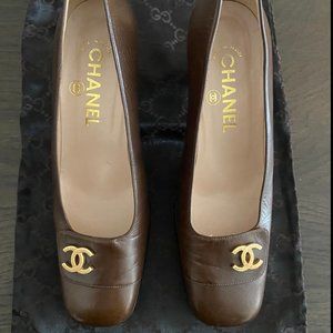 CHANEL PUMPS Brown Leather Size 38 Very Good Condition
